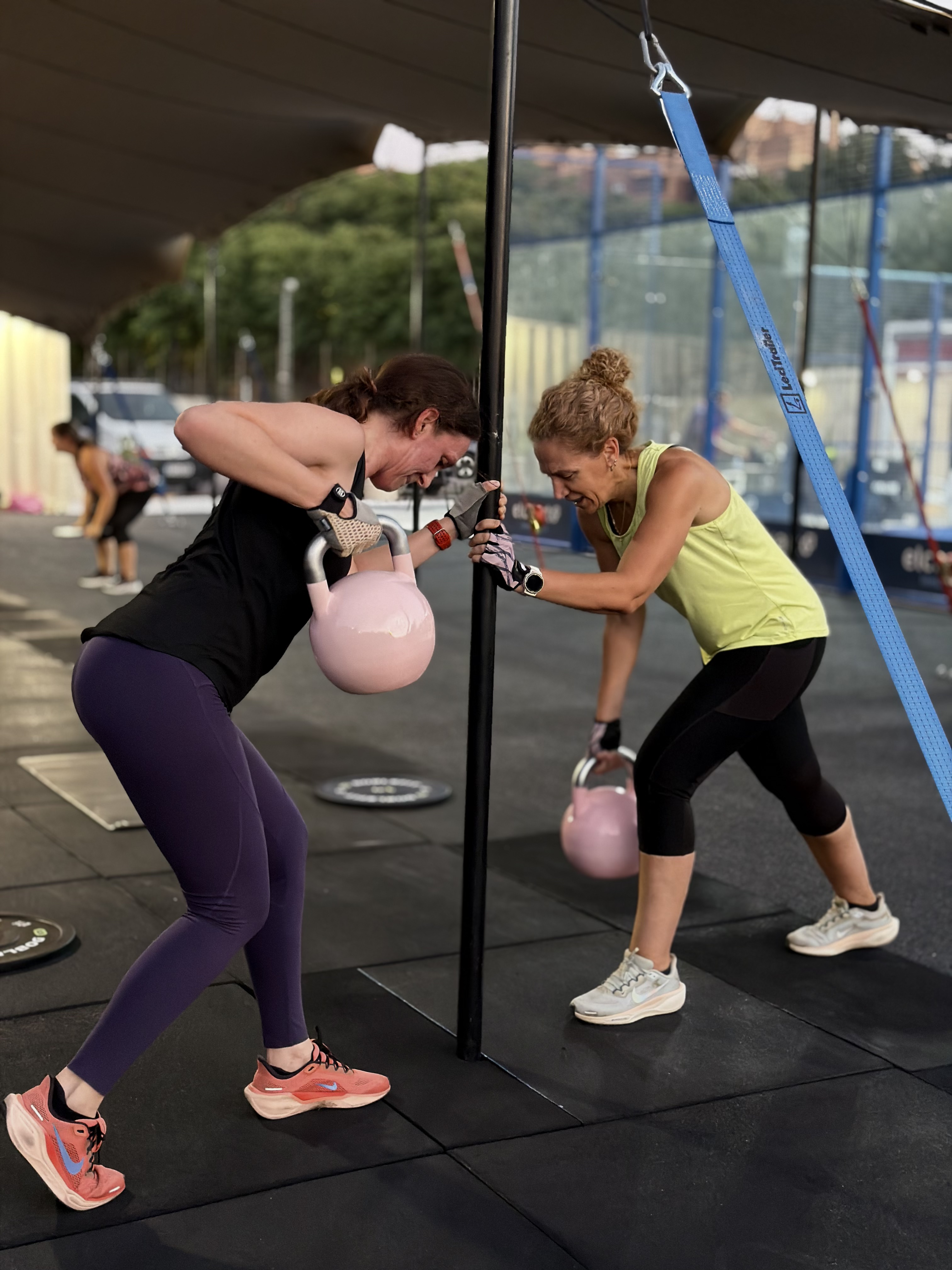 Persona entrenando Functional en URBANROX CLUB